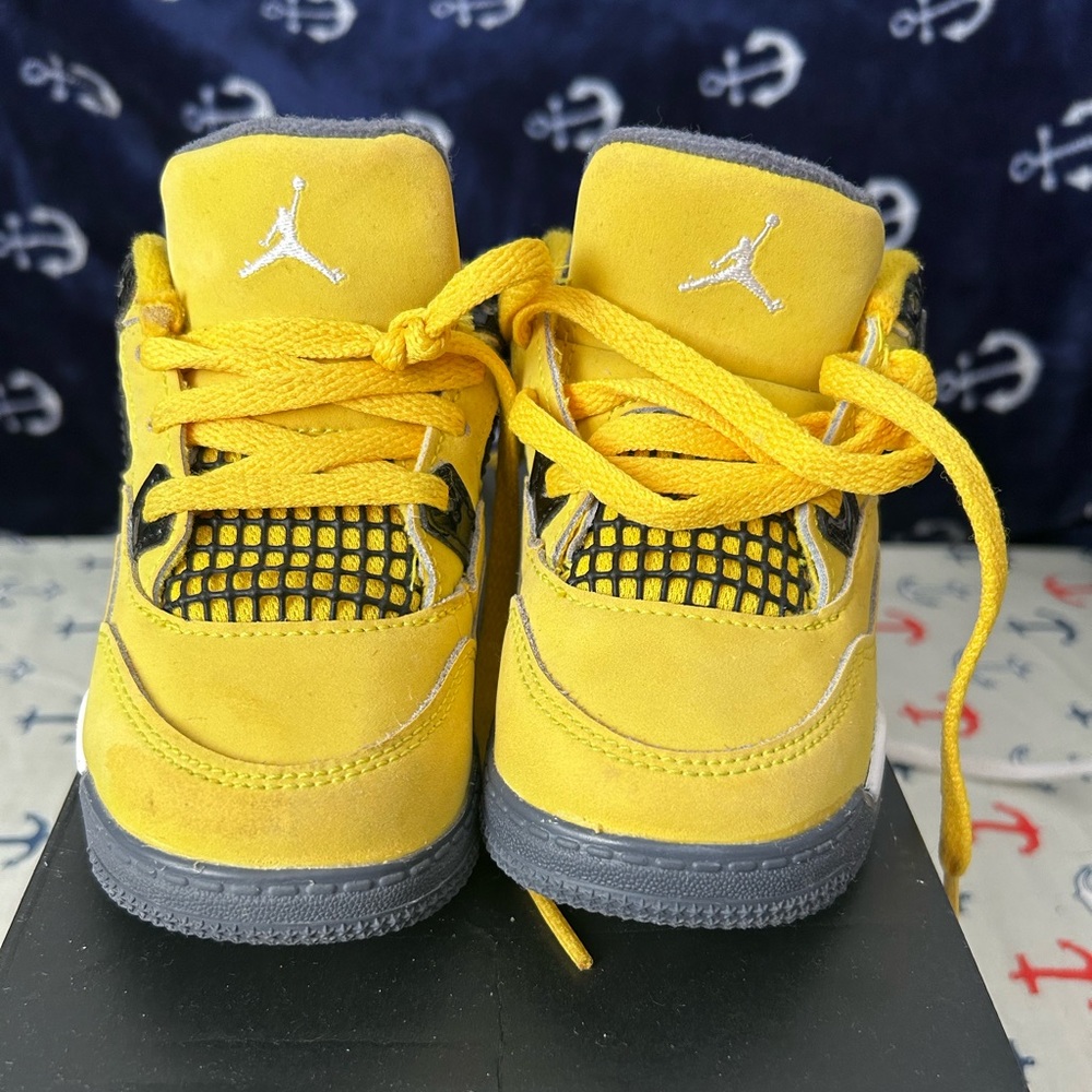 Jordan 4 Retro “Lightning” Sz 8c Excellent Condition Worn Once With Box